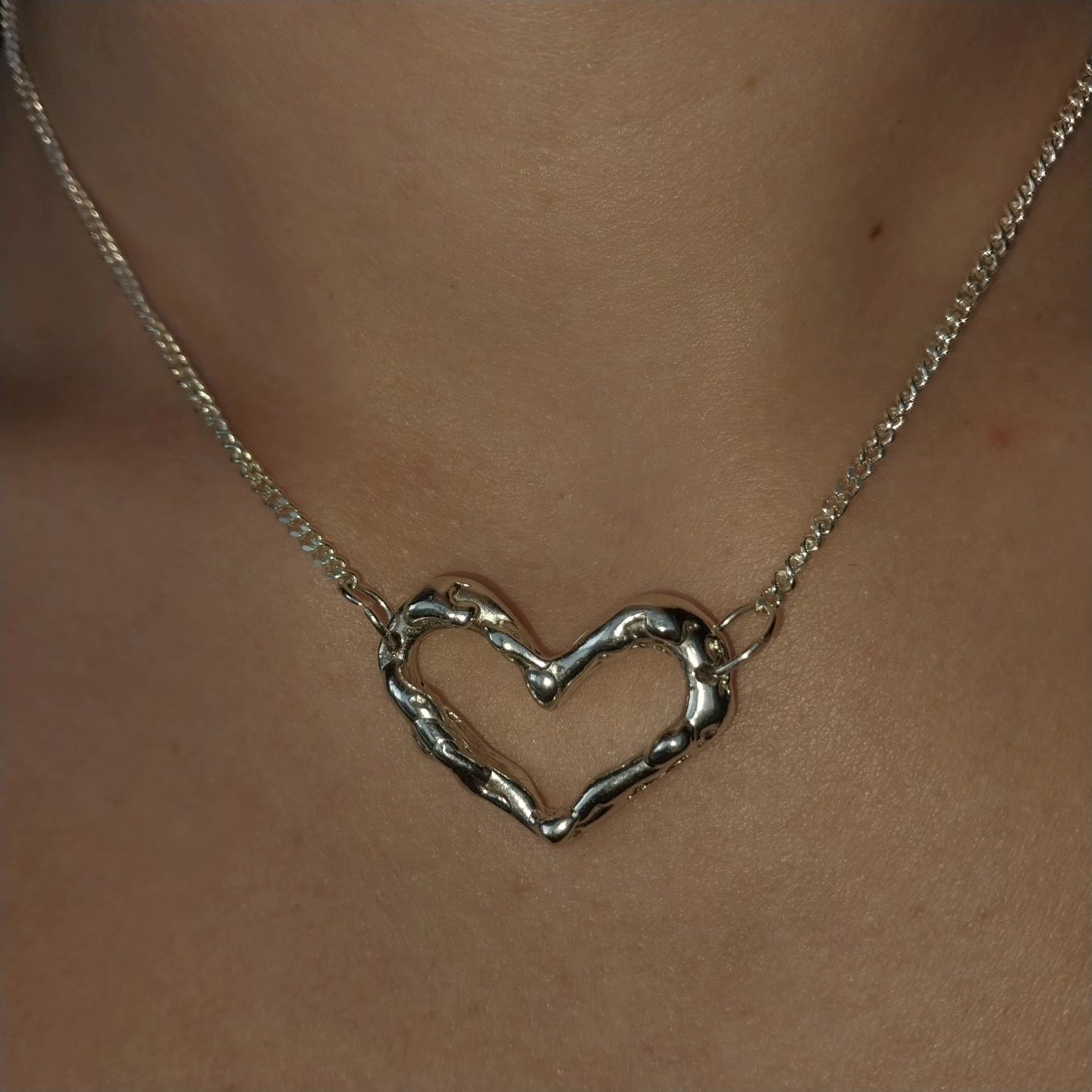 OOEY GOOEY PENDANT