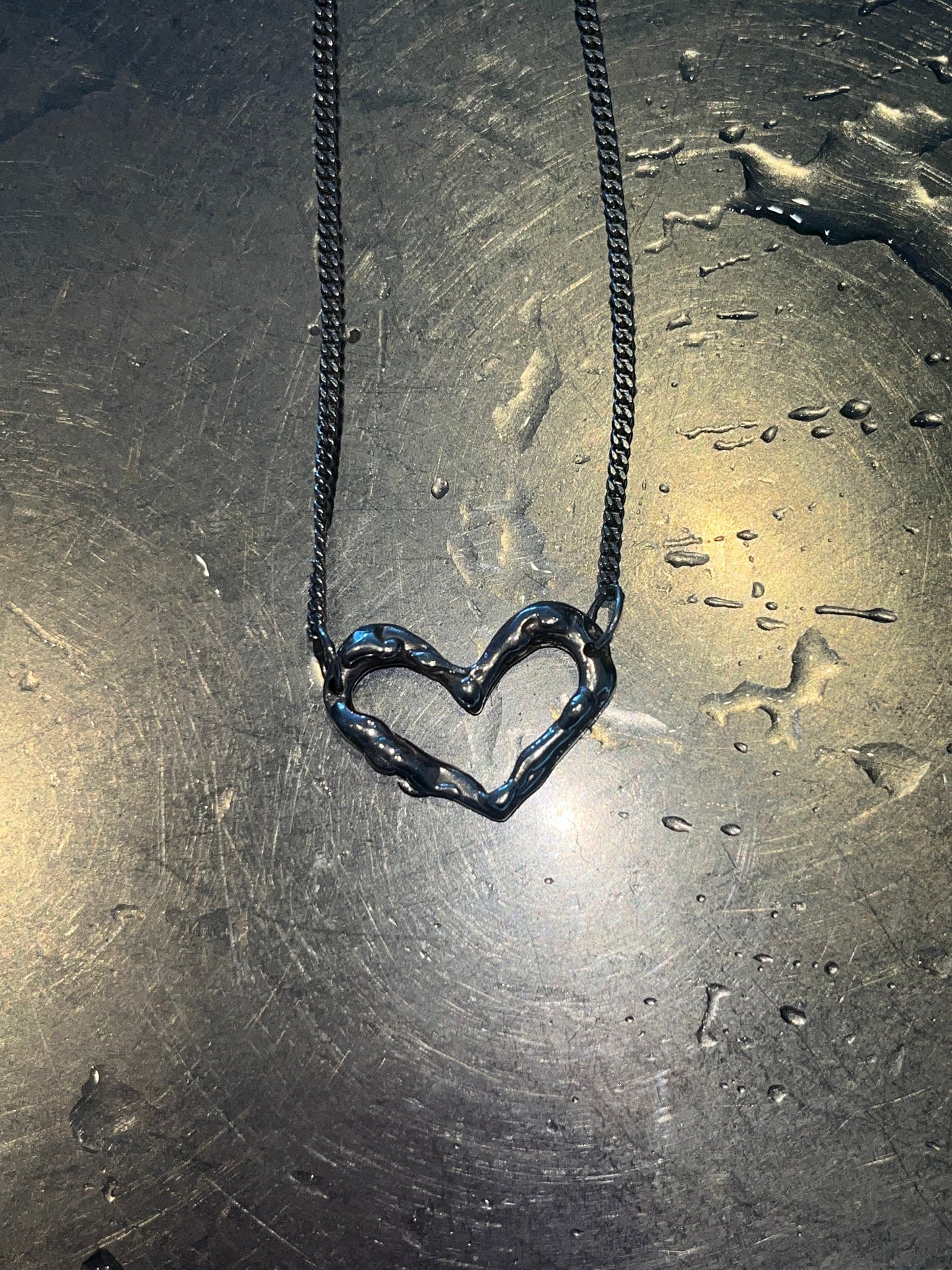 OOEY GOOEY PENDANT